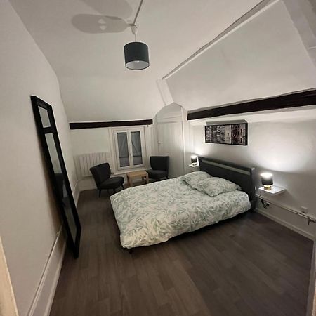 Appartement + Parking Prive Sainte-Savine Bagian luar foto