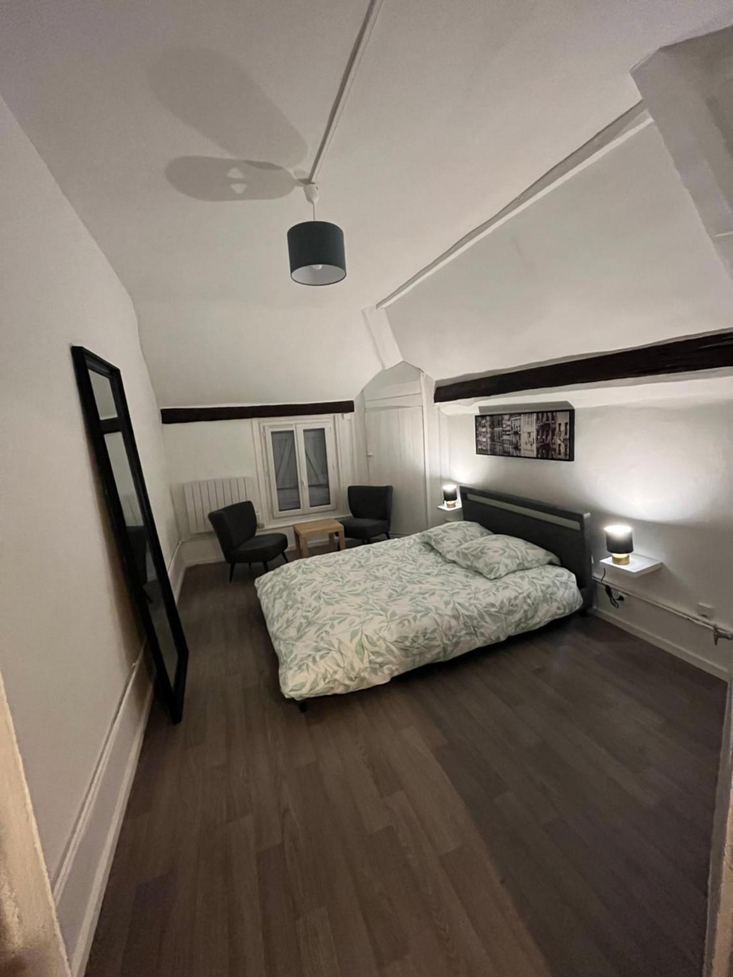 Appartement + Parking Prive Sainte-Savine Bagian luar foto